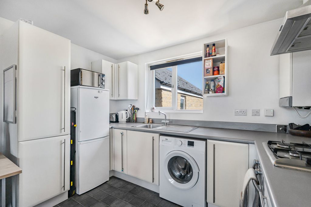 Property photo 3 of 13 Kitchen/Recpetion