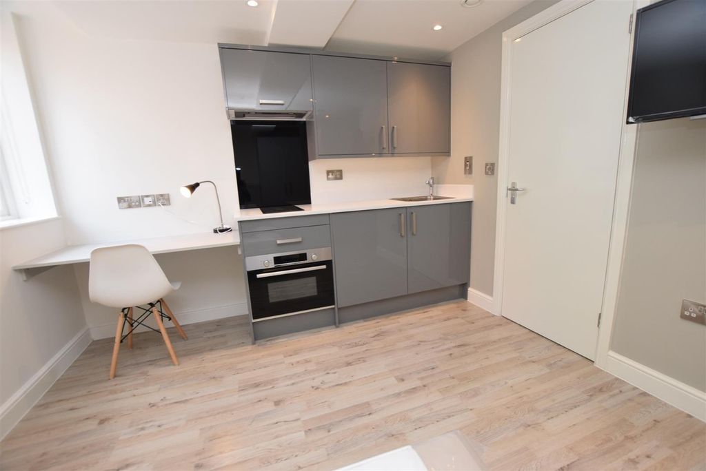 Property photo 1 of 6 2830141