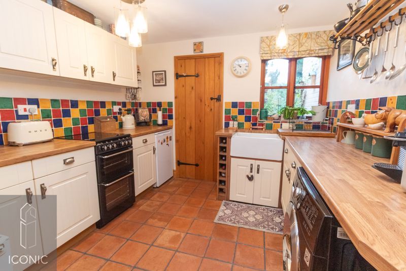 Property photo 3 of 16 Photo 8