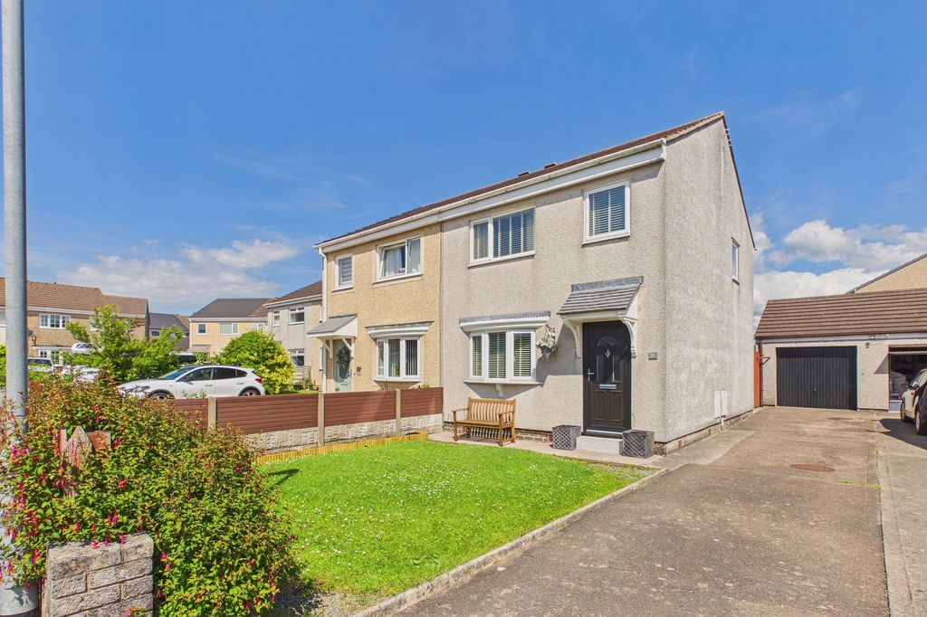 Property photo 2 of 16