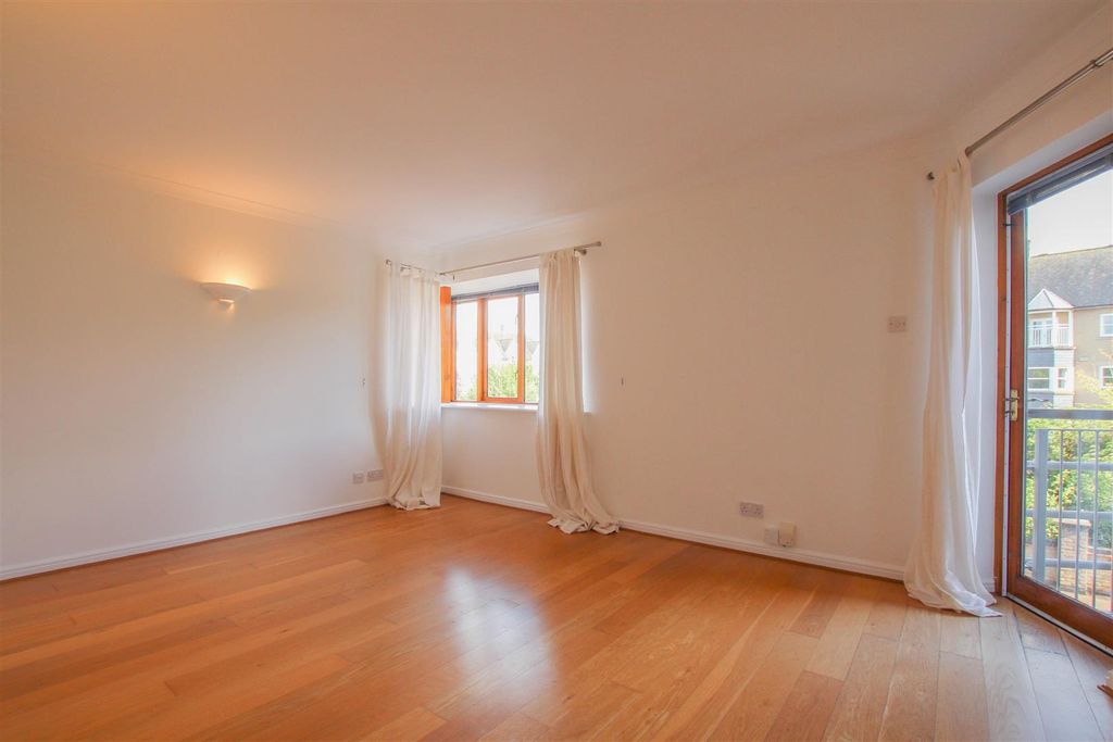 Property photo 3 of 12 Img_0212.Jpg