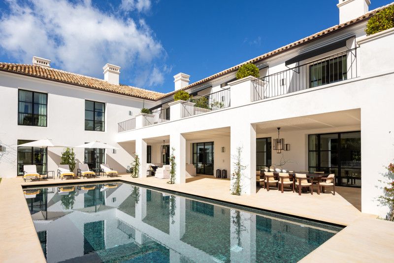 Property photo 2 of 50