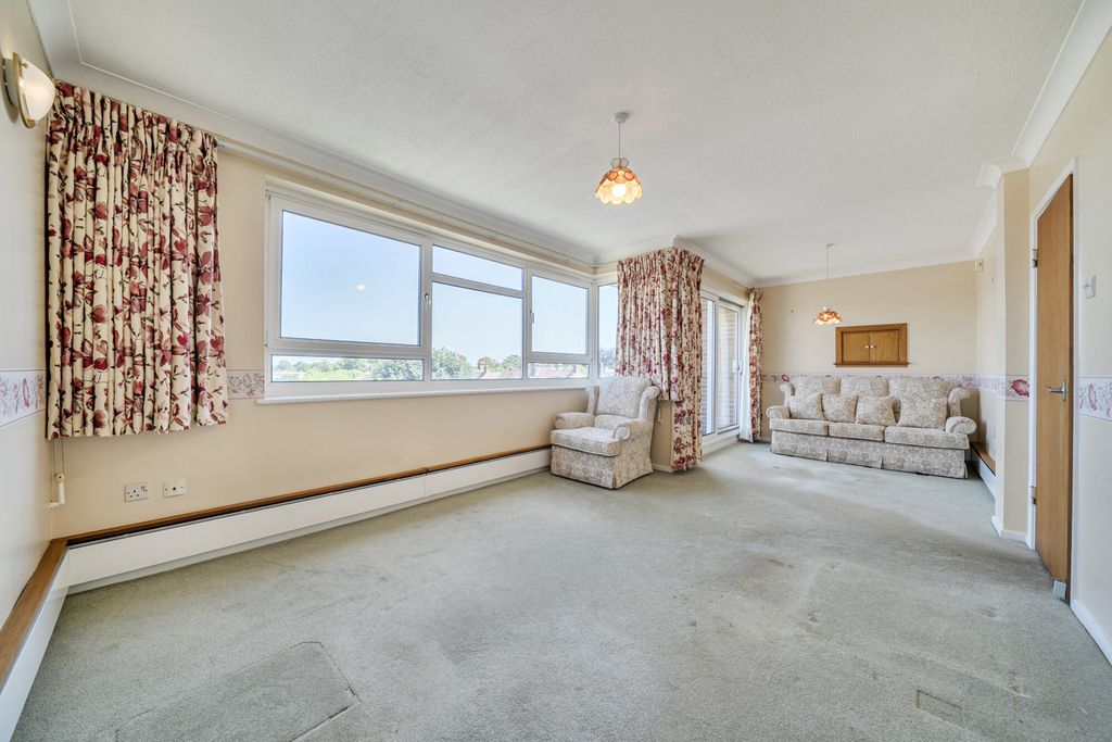 Property photo 2 of 16 Reception Room