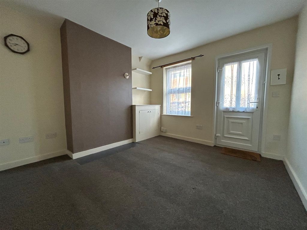 Property photo 3 of 11 1.Jpg