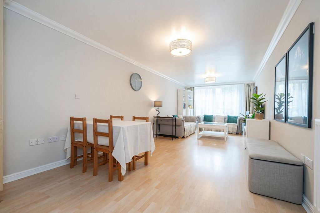 Property photo 2 of 5