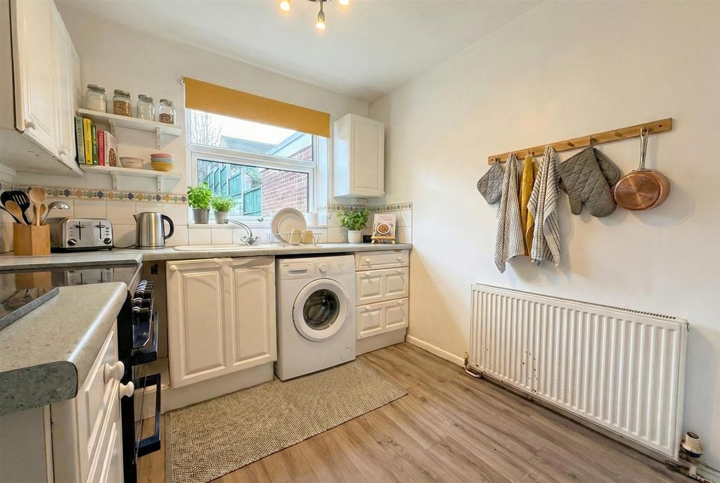 Property photo 2 of 12 x2-2528x1696 (3).Jpg