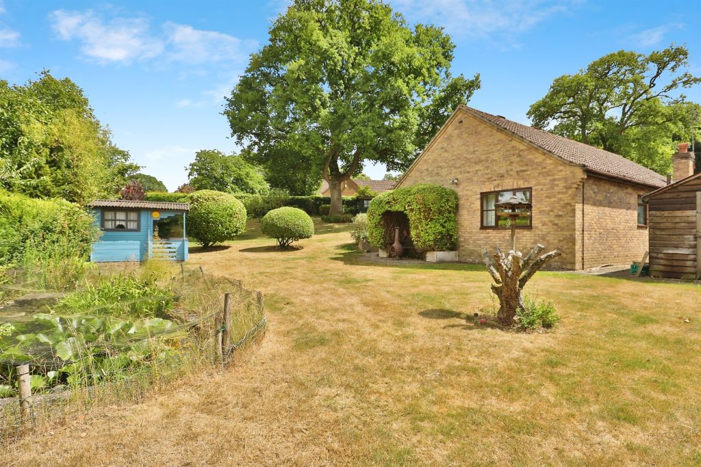Property photo 2 of 17