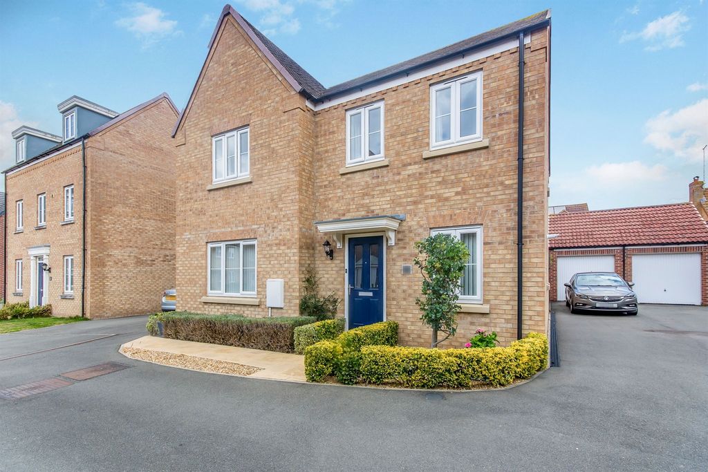 Property photo 1 of 16