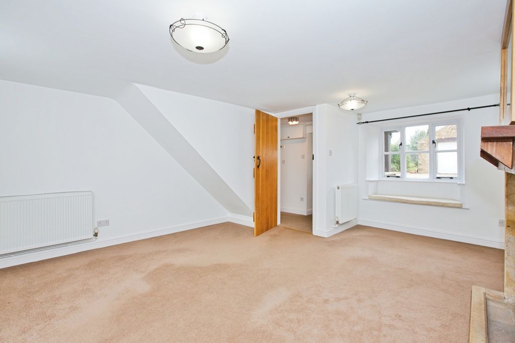 Property photo 3 of 23 Photo