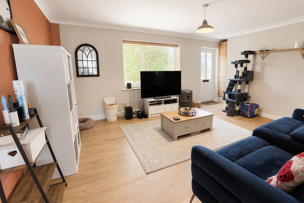 Property photo 2 of 11