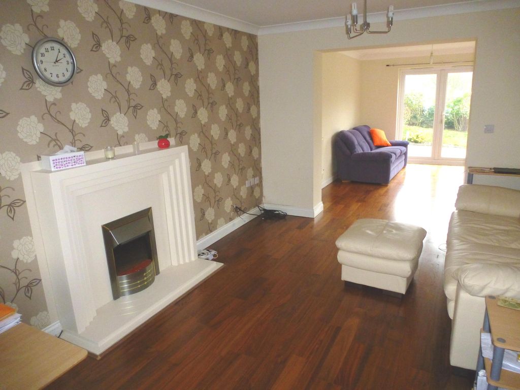 Property photo 3 of 12 Living Room