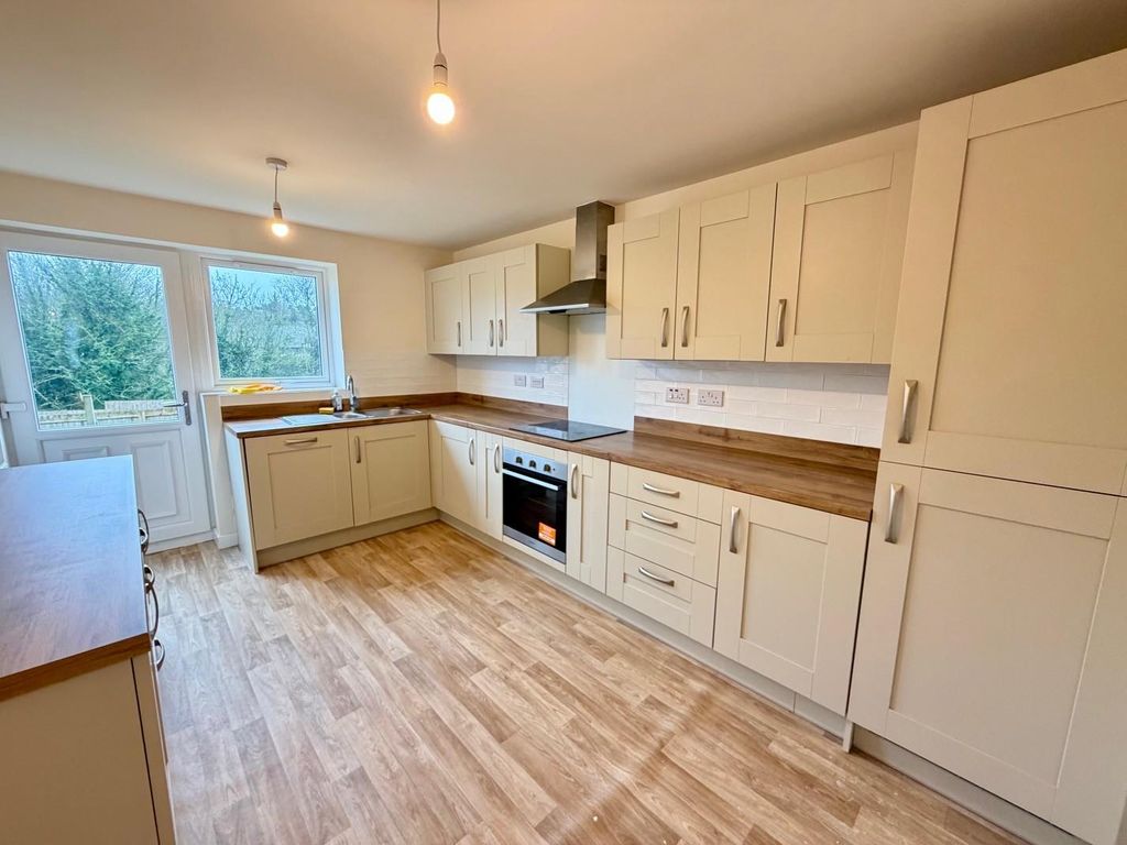 Property photo 2 of 14 4.Jpg