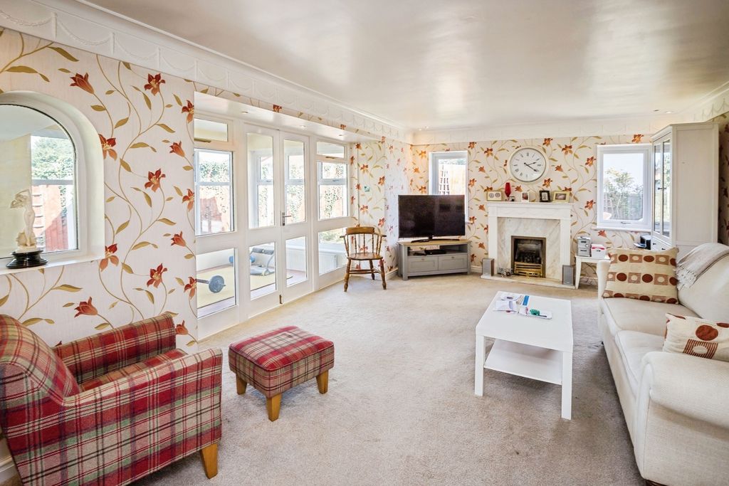 Property photo 2 of 23 Pbox-Img.Jpg