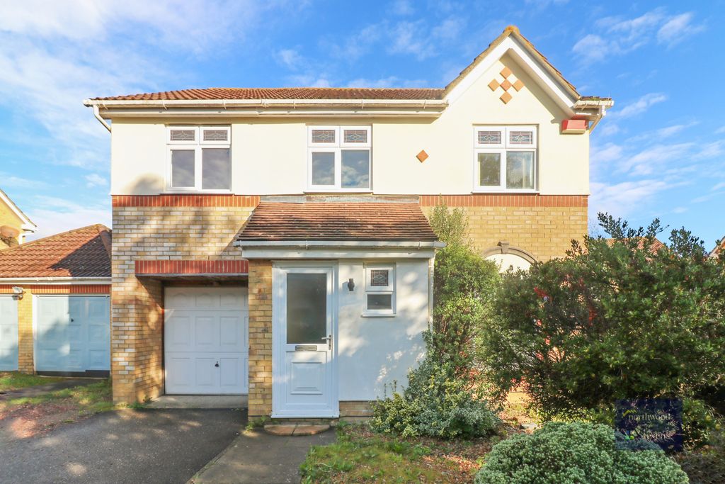 Property photo 1 of 23