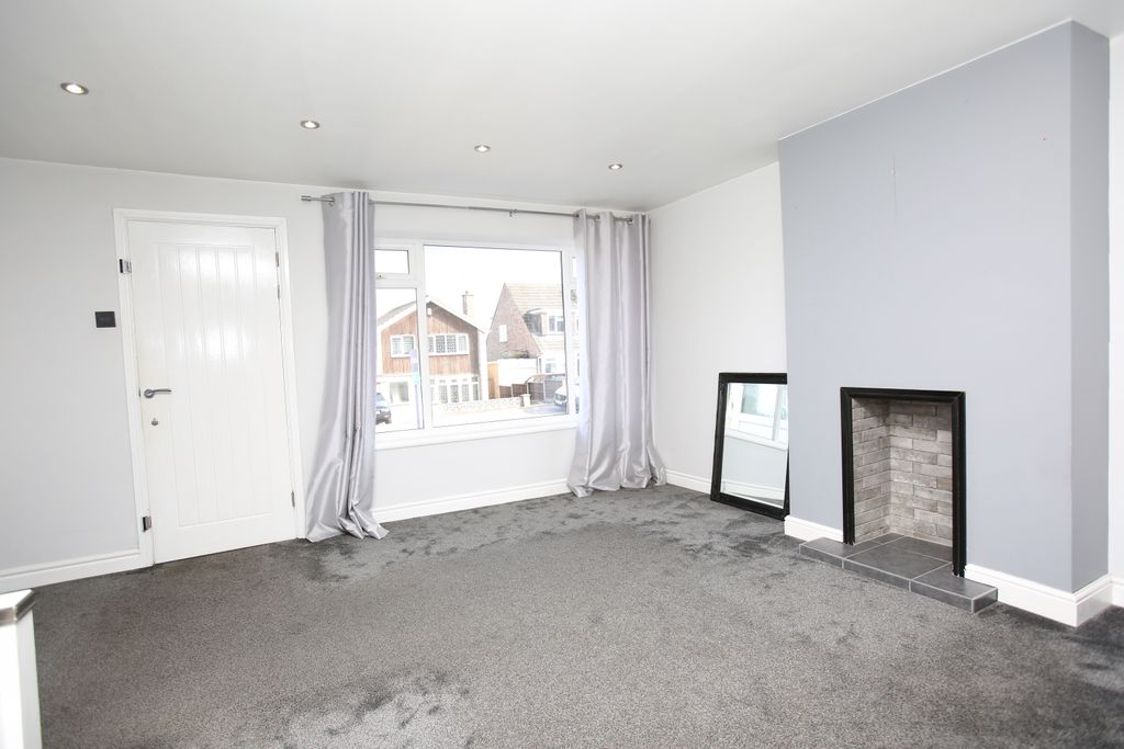 Property photo 3 of 11 593A1894