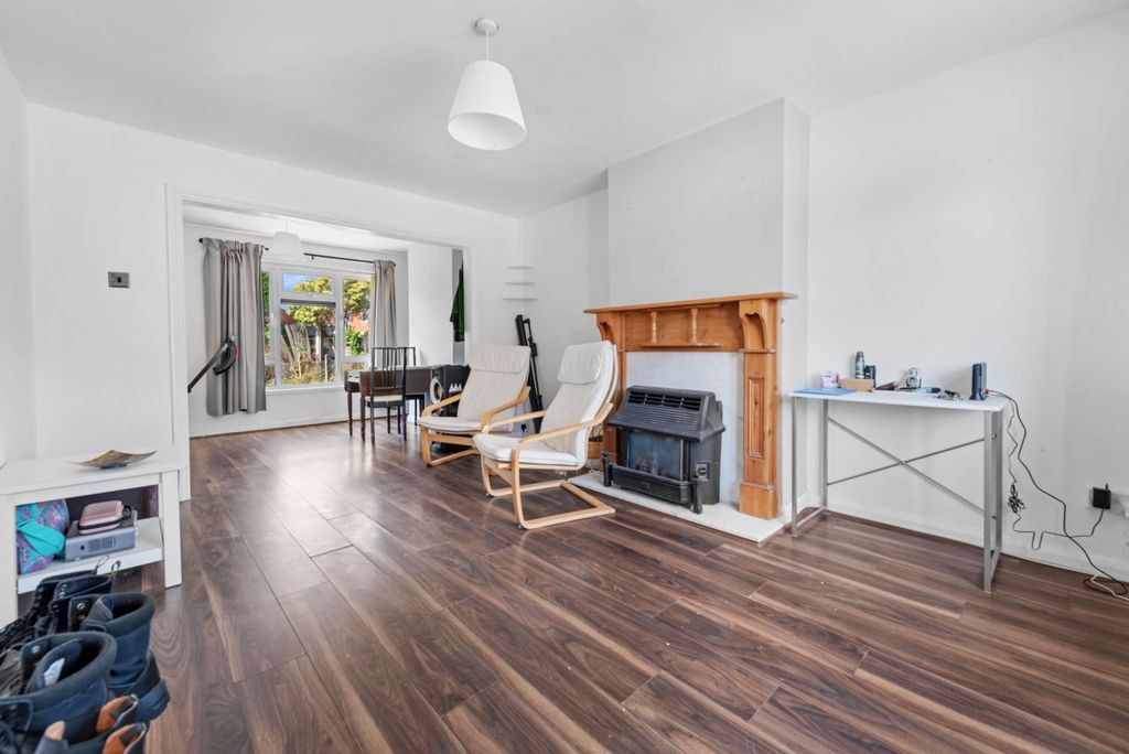 Property photo 2 of 19 4361244