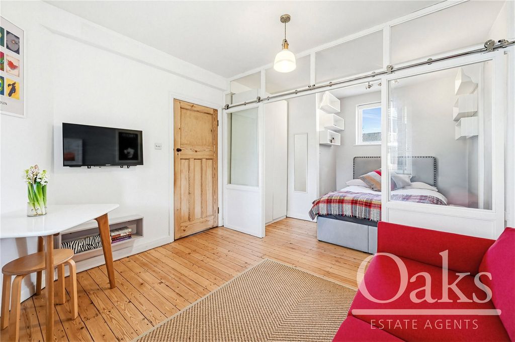 Property photo 3 of 8 Picture No. 04