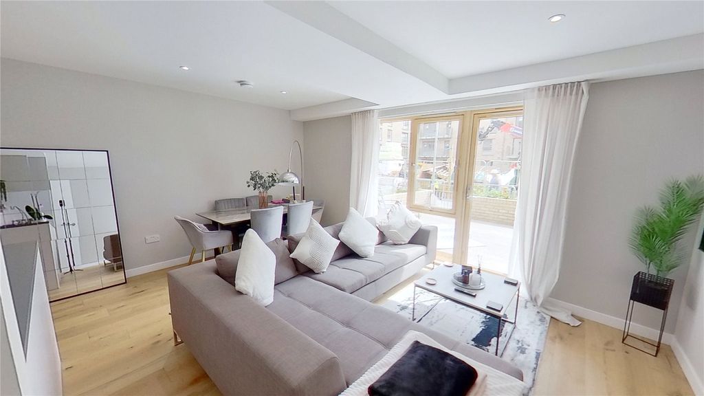 Property photo 1 of 16 Picture No. 02