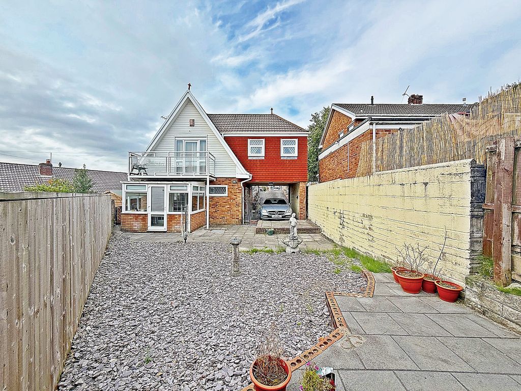 Property photo 2 of 26 Rear Garden