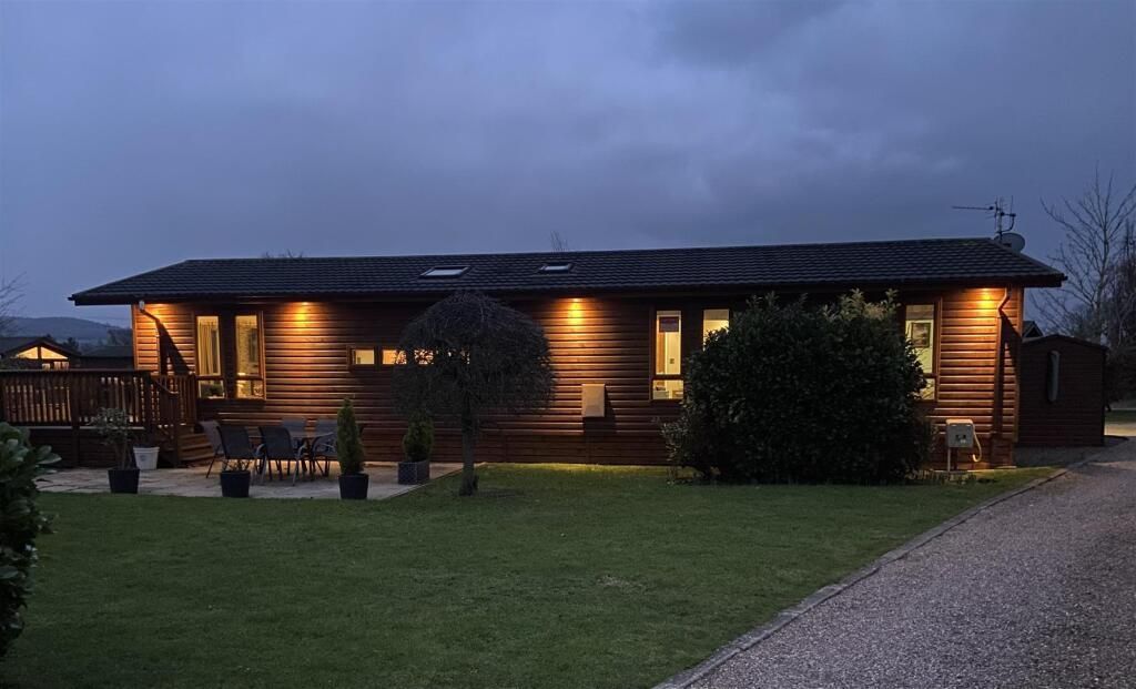 Property photo 1 of 16 c6F274Cf2F0994F8697417E634E5A0A2.Jpeg