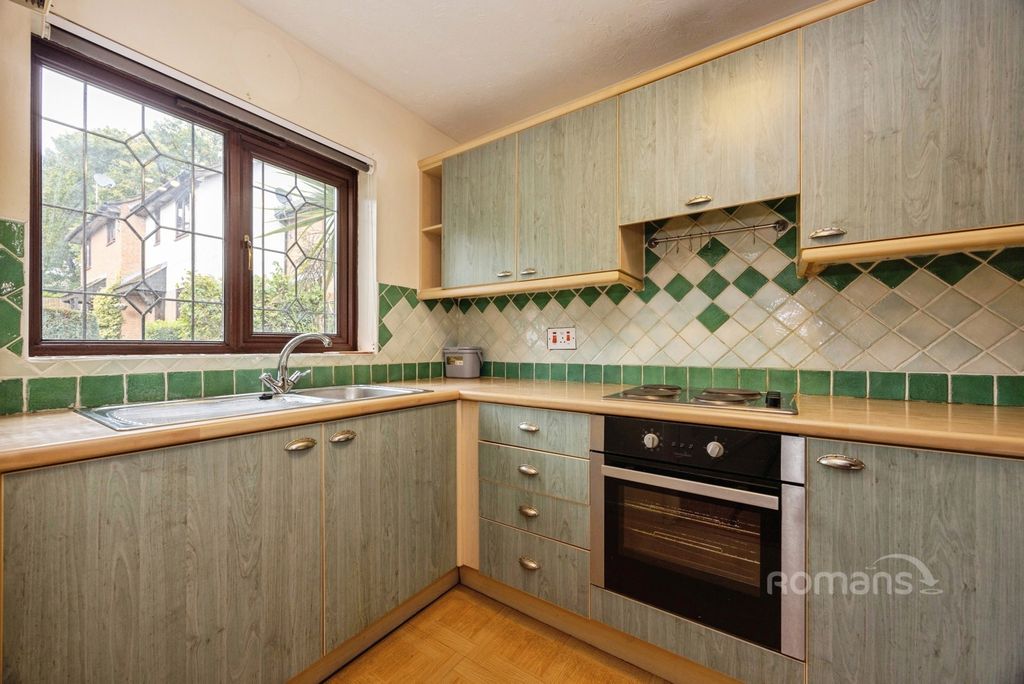 Property photo 2 of 10 Pbox-Img.Jpg