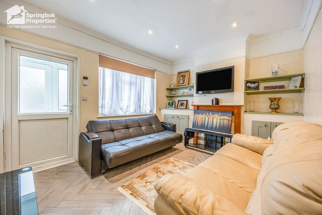 Property photo 3 of 14 Image 2