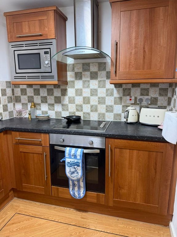 Property photo 2 of 3
