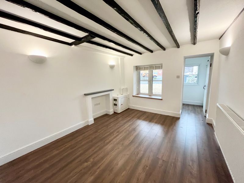 Property photo 3 of 9 Lounge