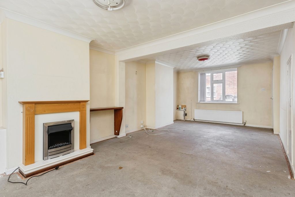Property photo 3 of 19 Pbox-Img.Jpg