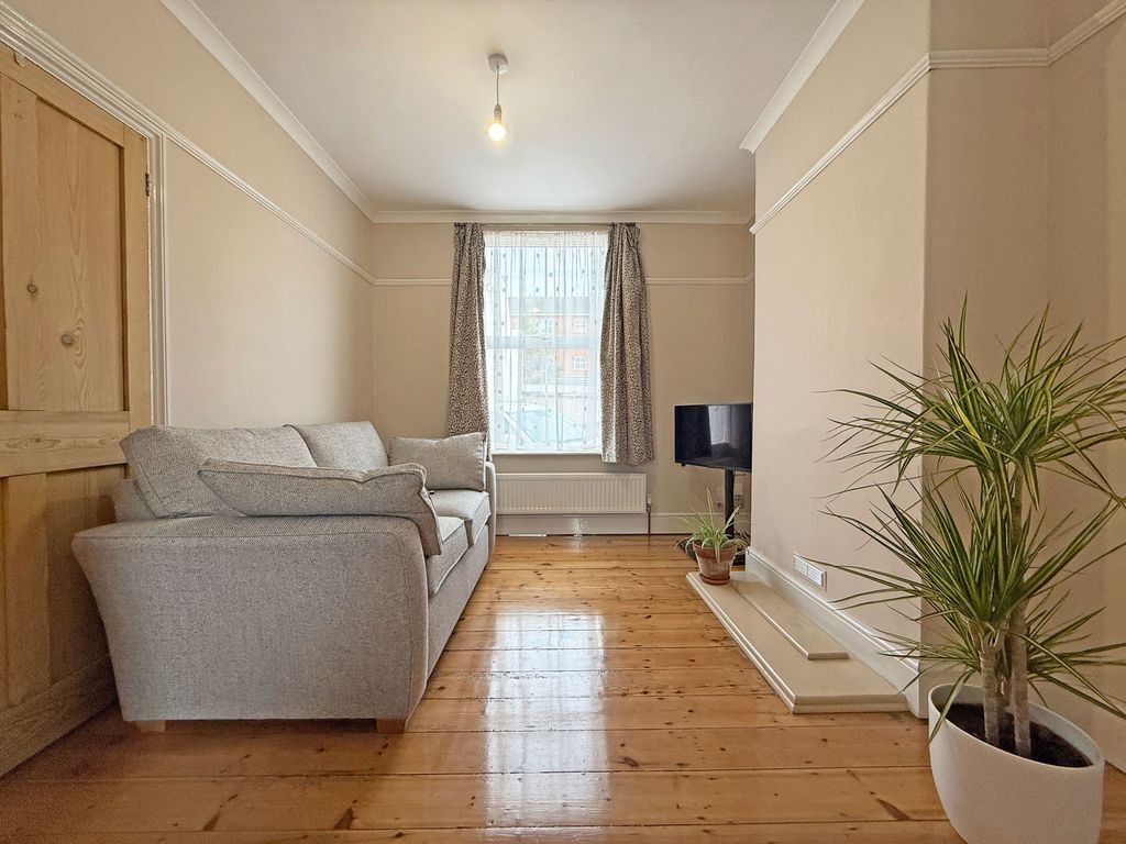 Property photo 3 of 11