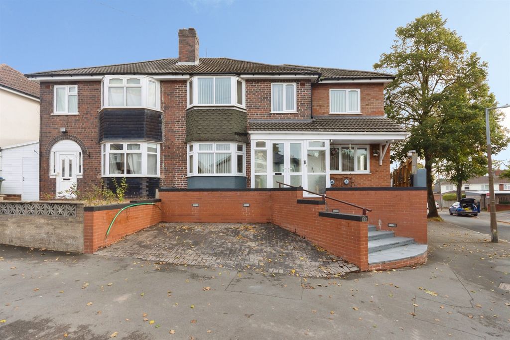 Property photo 1 of 28