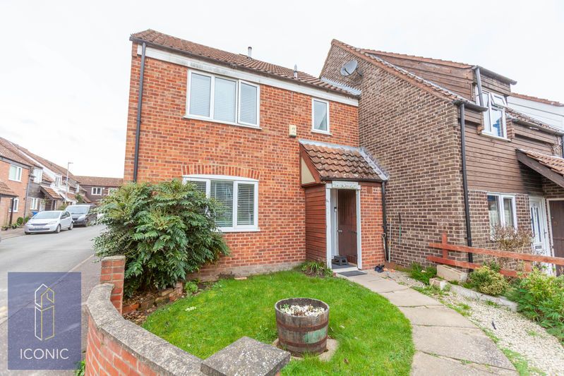 Property photo 1 of 9 Photo 9