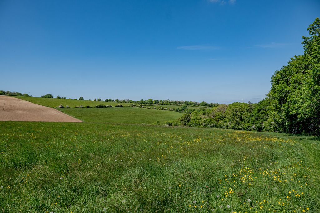 Property photo 2 of 4 Land