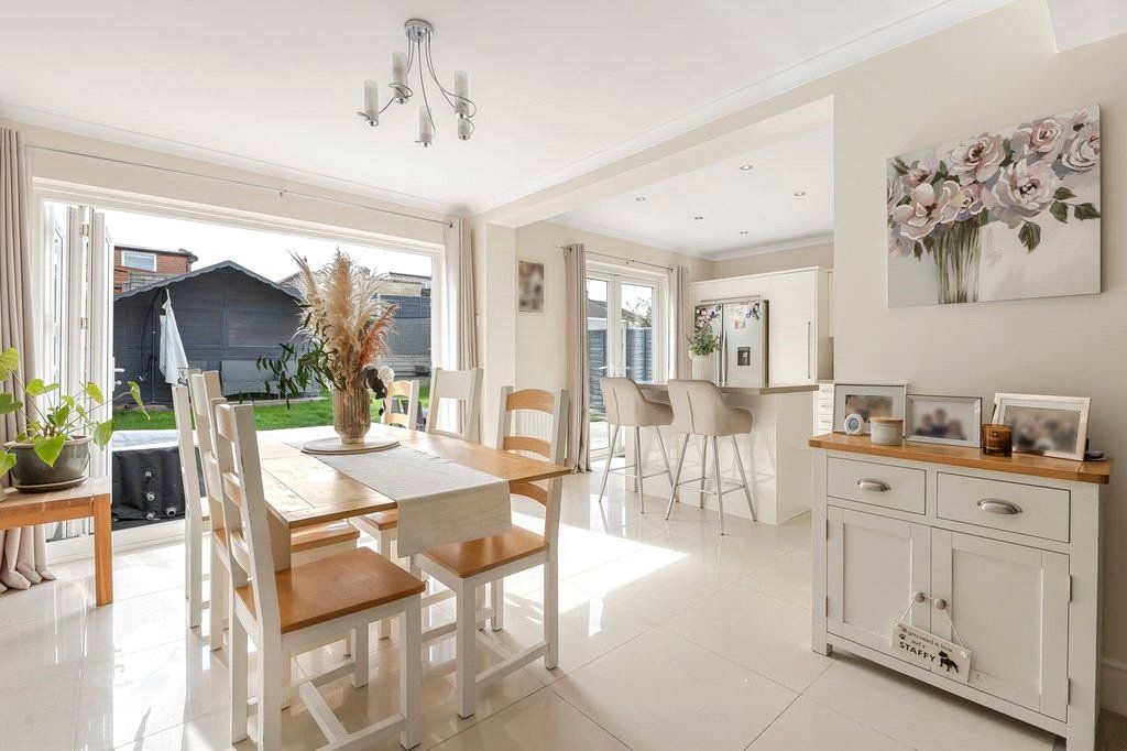 Property photo 3 of 22 Picture No. 11