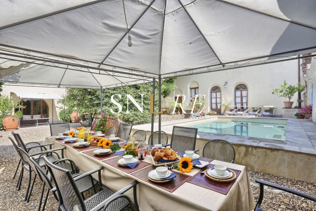 Property photo 3 of 42