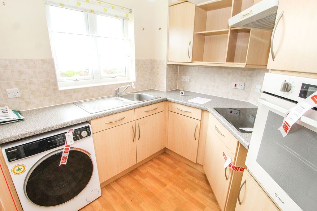 Property photo 3 of 11