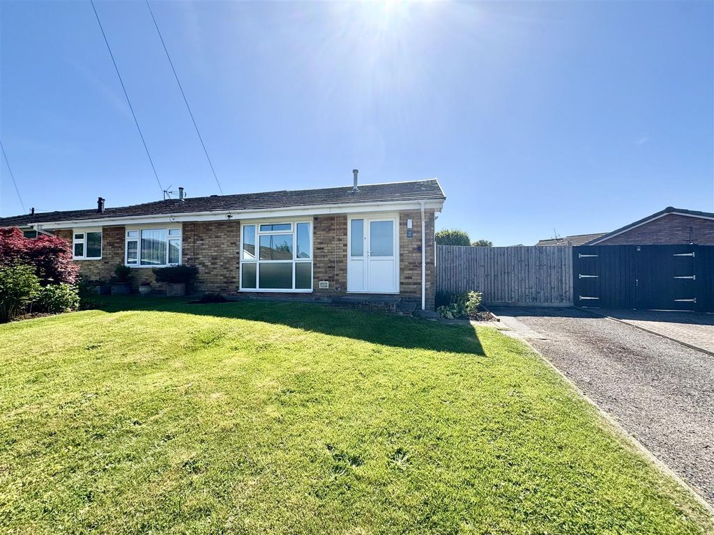 Property photo 1 of 17 17 Wyebank Road