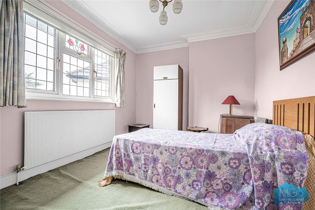 Property photo 3 of 47 Picture No. 02
