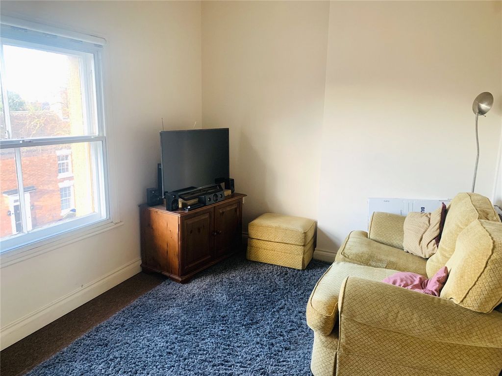 Property photo 3 of 7 Picture No. 06