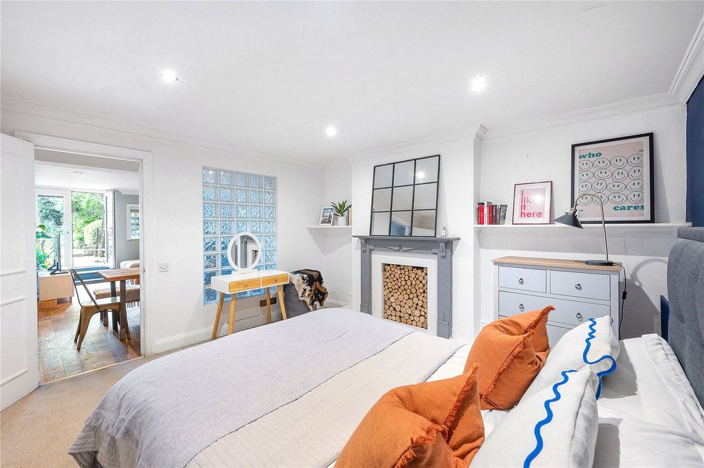 Property photo 2 of 14 Picture No. 13