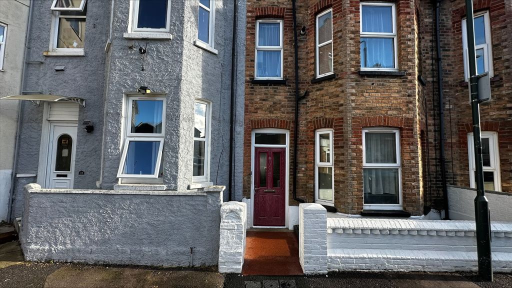 Property photo 1 of 11 Exterior