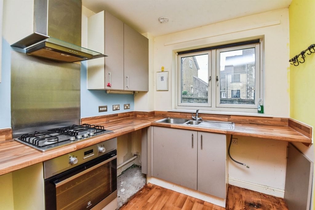 Additional image 5 of 2 bed flat for saleBennett Gardens, Frome BA11