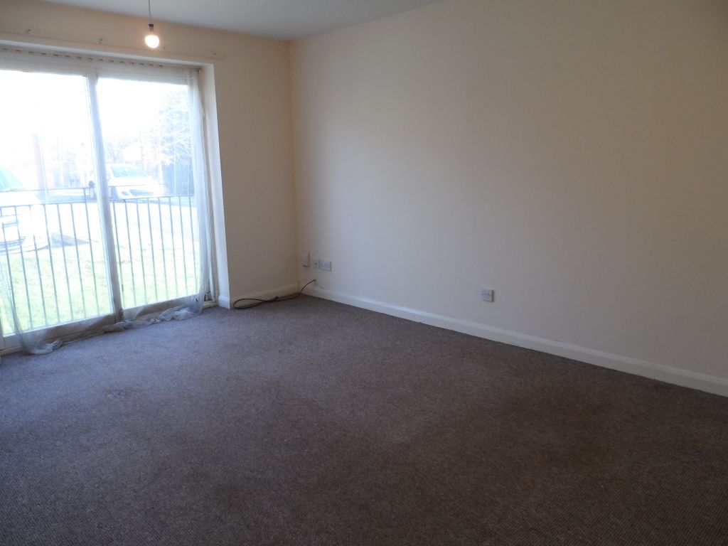 Property photo 2 of 6 Lounge