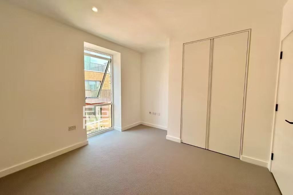 Property photo 2 of 6