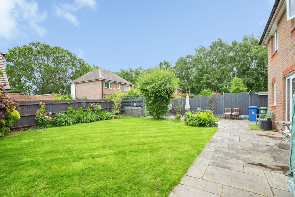 Property photo 3 of 30 827296d7-Mw26-134