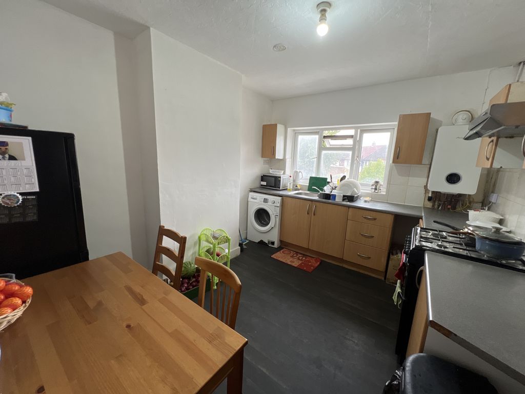 Property photo 3 of 11 Gallery