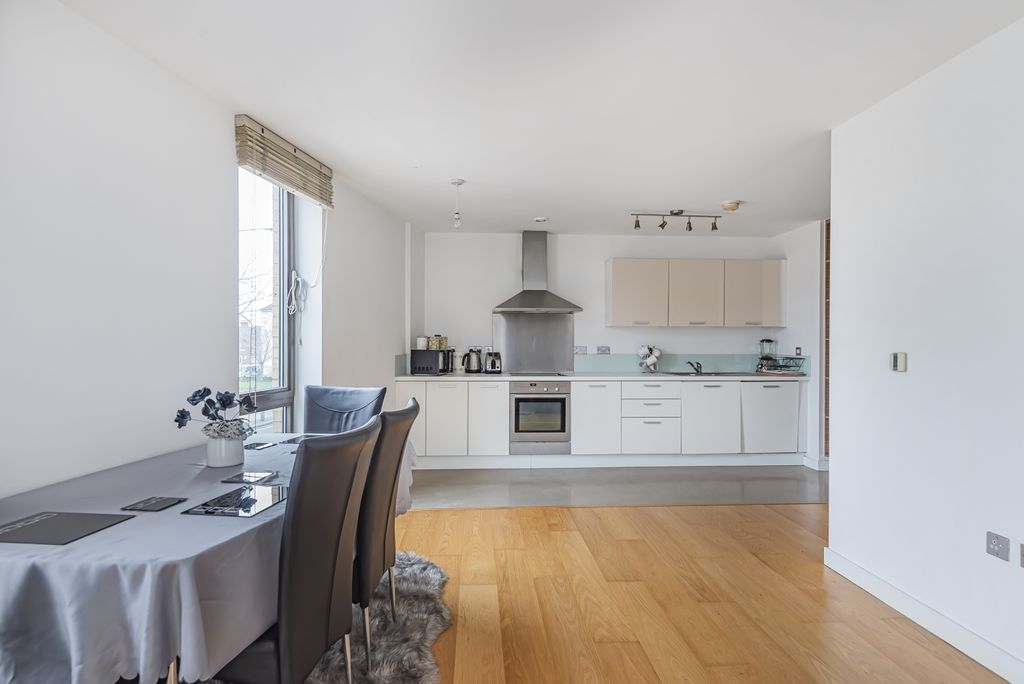 Property photo 3 of 15 Reception/Kitchen