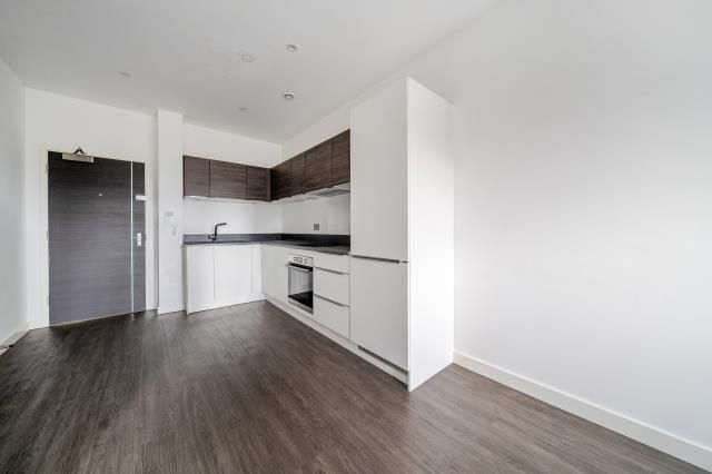 Property photo 1 of 12 Kitchen