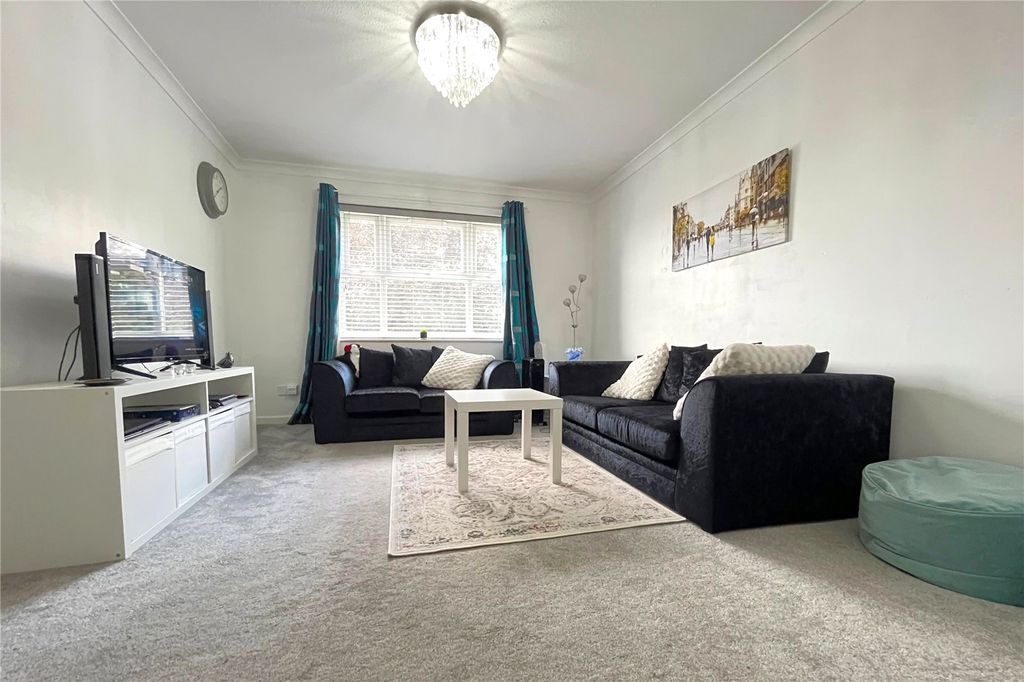 Property photo 2 of 11 Picture No. 16