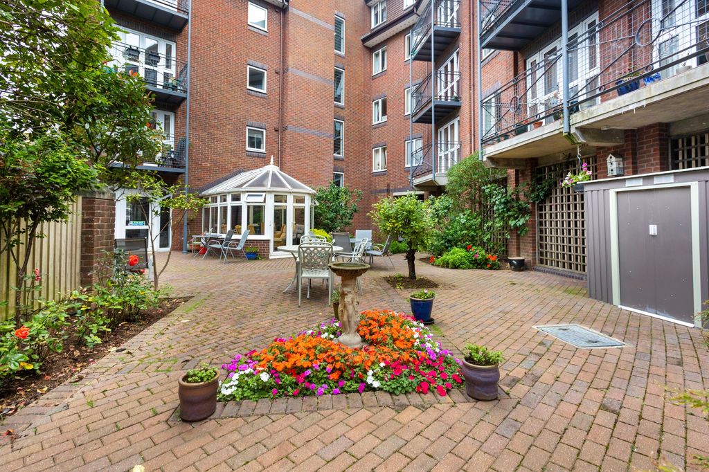 Property photo 3 of 25